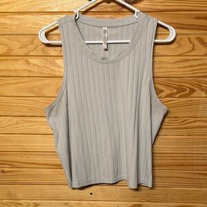 Elegant Sleeveless Ribbed Top in Light Gray